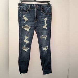 SIZE 9 HOLLISTER SKINNY JEAN